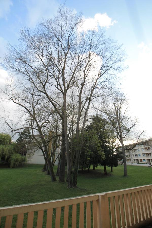 Derniere Reservations Avant Indisponibilite En Septembre Pour 12 Mois, Illimites Jacuzzi Spa Bain A Remous Interieur, Sauna Interieur, Parking Reserve, Vue Et Acces Parc, Prestations Uniques, 1Er Etage Corbeil-Essonnes Exterior foto